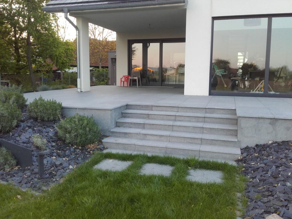 terrasse et escalier en granit